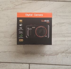 Digital Camera 72.0MP Black - Compact Photo & Video Camera